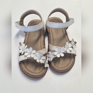 Chic White Floral Kids Sandals